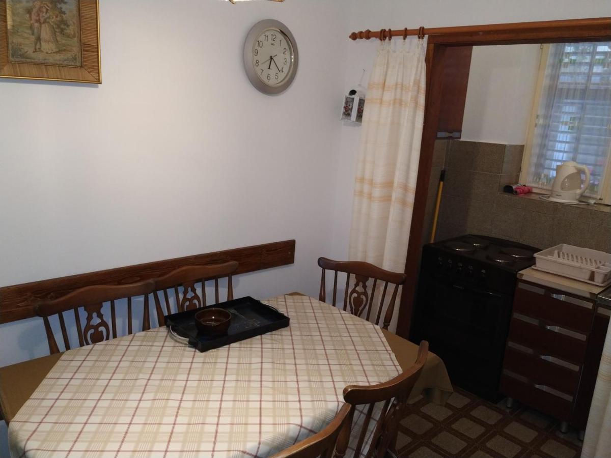 Apartments Pino Brela Luaran gambar